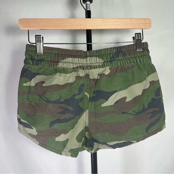 Aritzia TNA Alva Short in Camouflage Size XXS - Picture 4 of 5